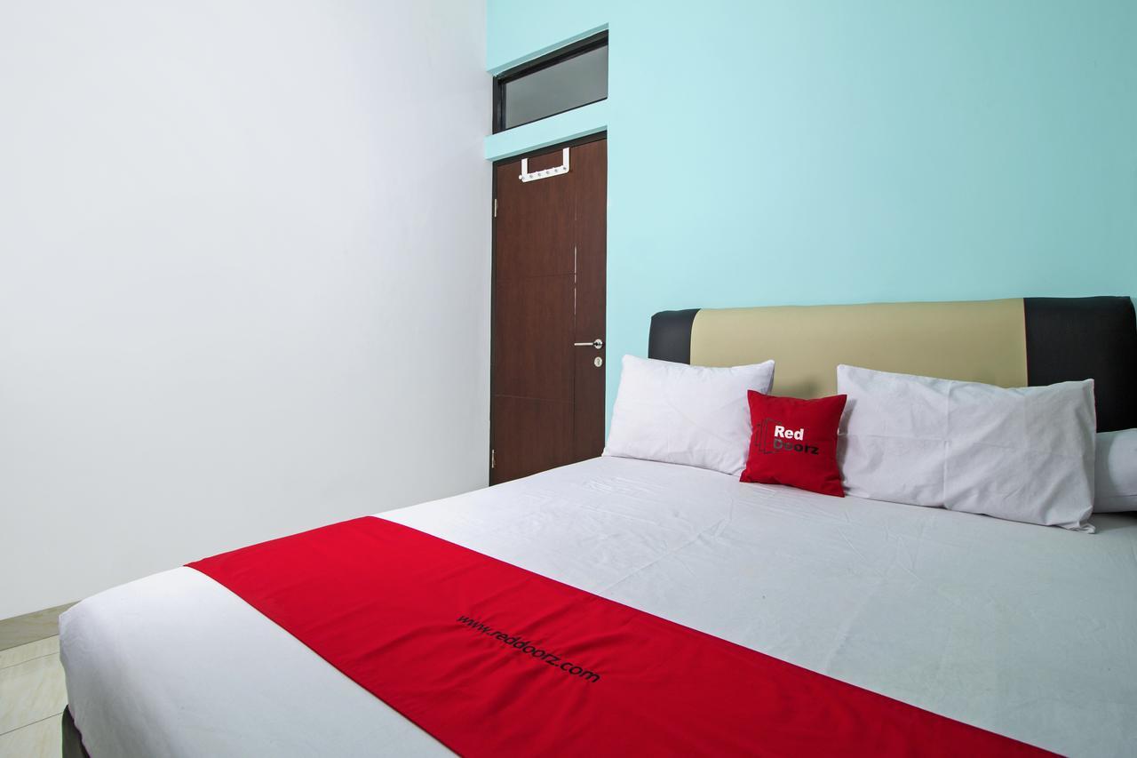 Gasthuis Reddoorz @ Raya Kelapa Gading Jakarta