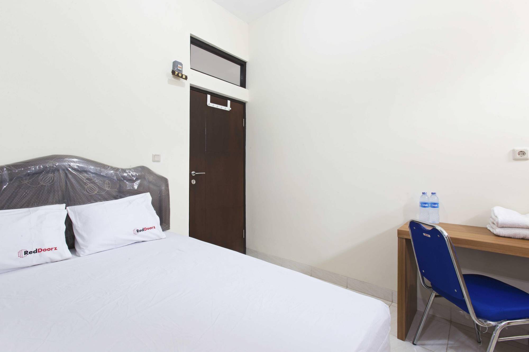 Gasthuis Reddoorz @ Raya Kelapa Gading 2*