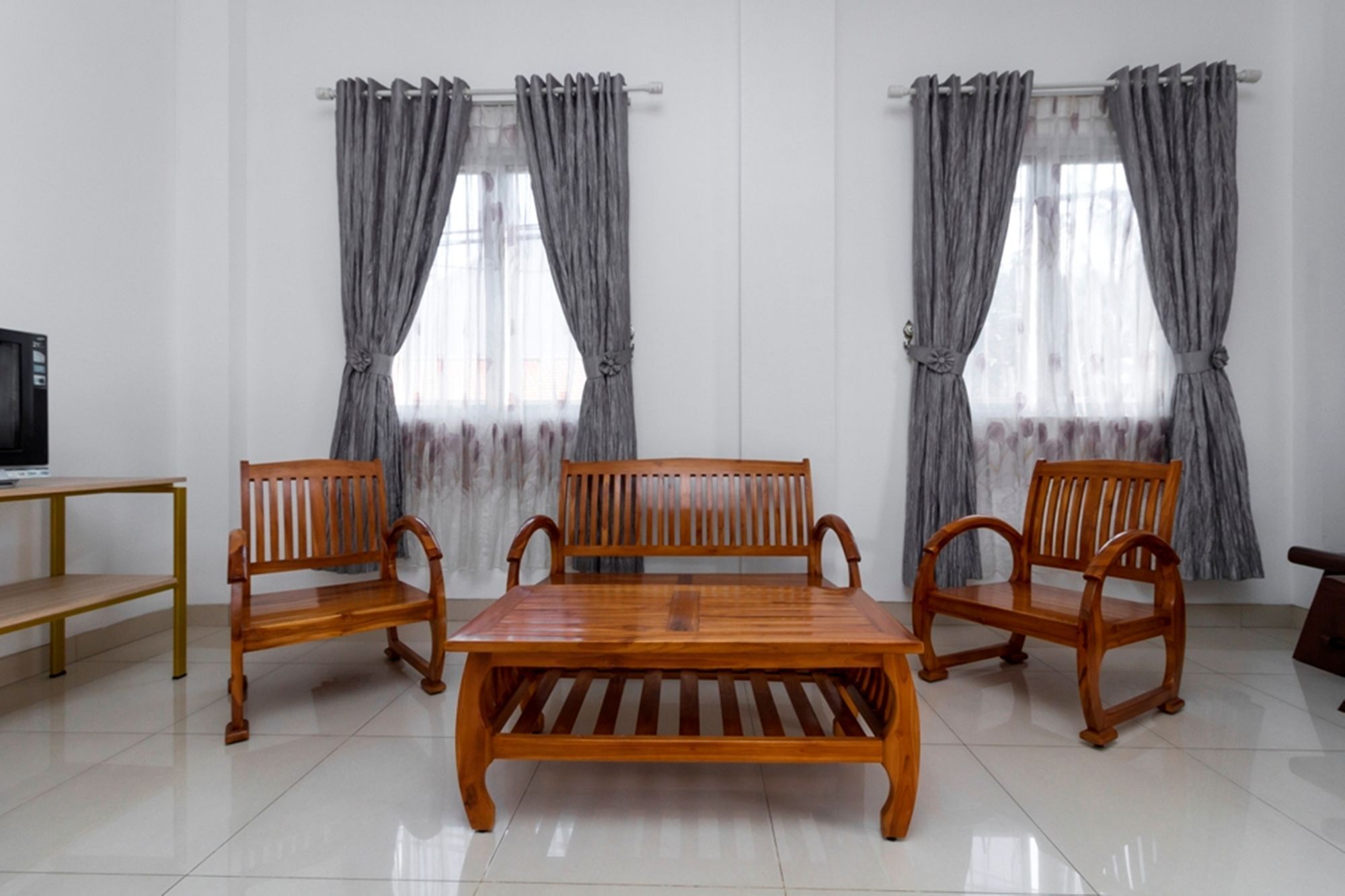Reddoorz @ Raya Kelapa Gading Jakarta