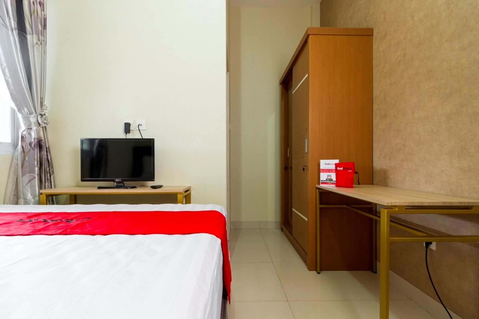 Reddoorz @ Raya Kelapa Gading 2*
